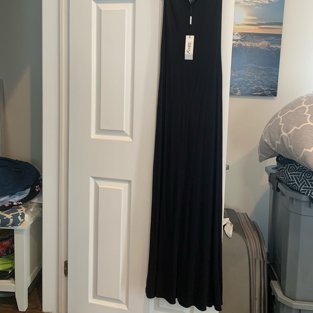 Sky Nuyamee Dress (IN BLACK) NWT - Picture 5 of 10